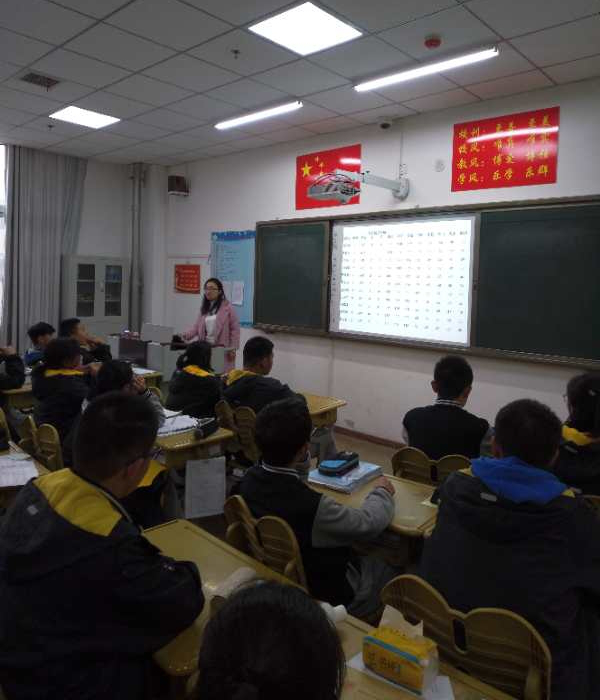 百尺竿頭，更進一步